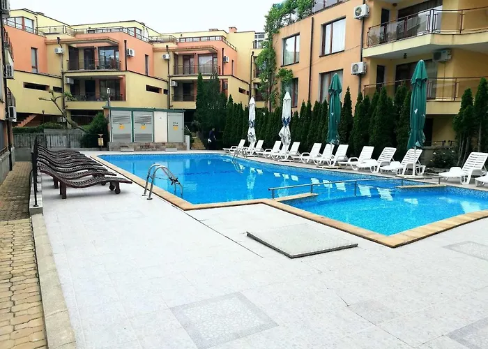 شقة Modern With Pool & Balcony By Flat Mаnаger *